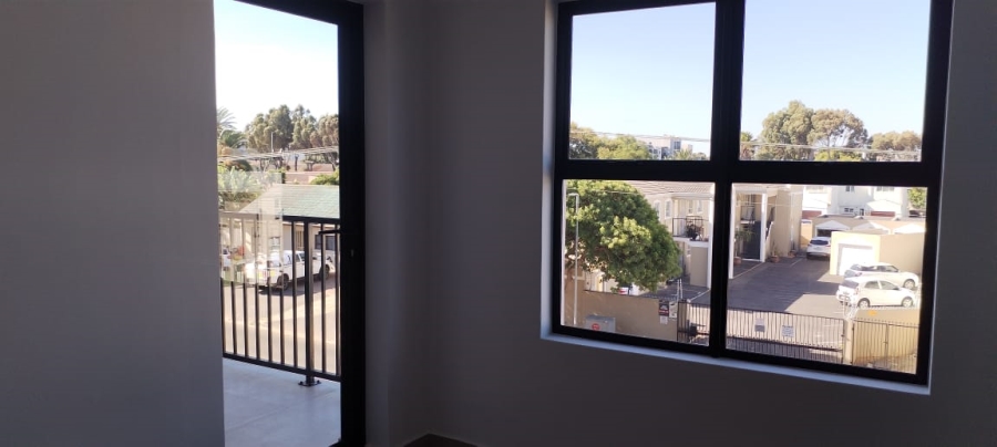 2 Bedroom Property for Sale in Table View Western Cape